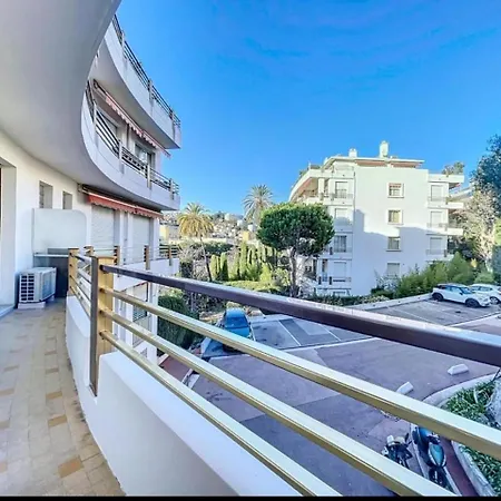 Spacieux A 4 Lejlighed Nice